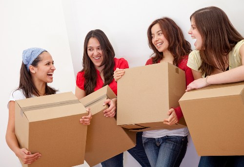 Practical Queenspark moving help for household and business items